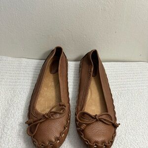 Fossil tan Brown Leather Moccasins with Whipstitch Detailing Sz 8